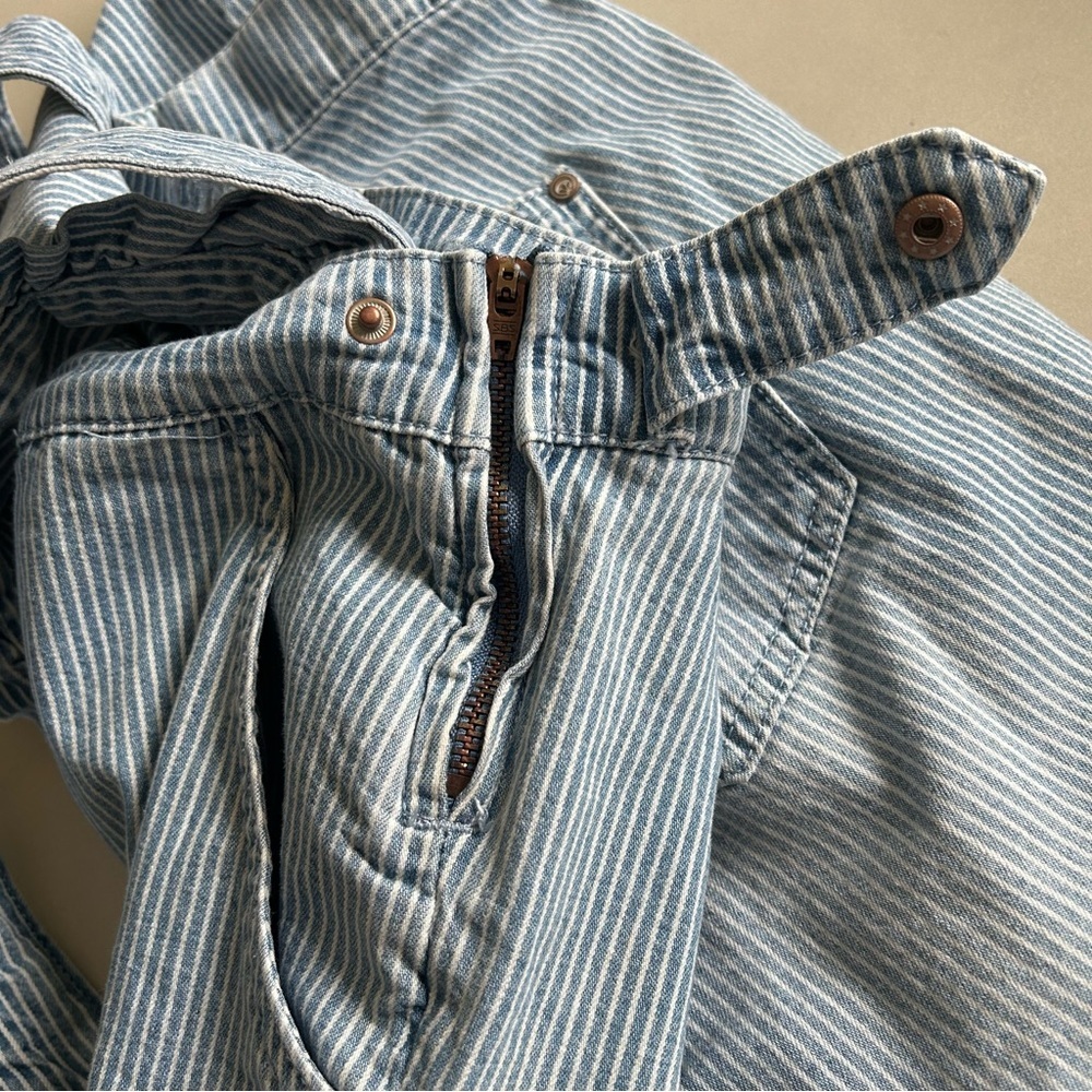 Cream Women’s Faded Blue Denim Pinstripe Overalls with Ruffled Straps Size XS - Picture 9 of 16